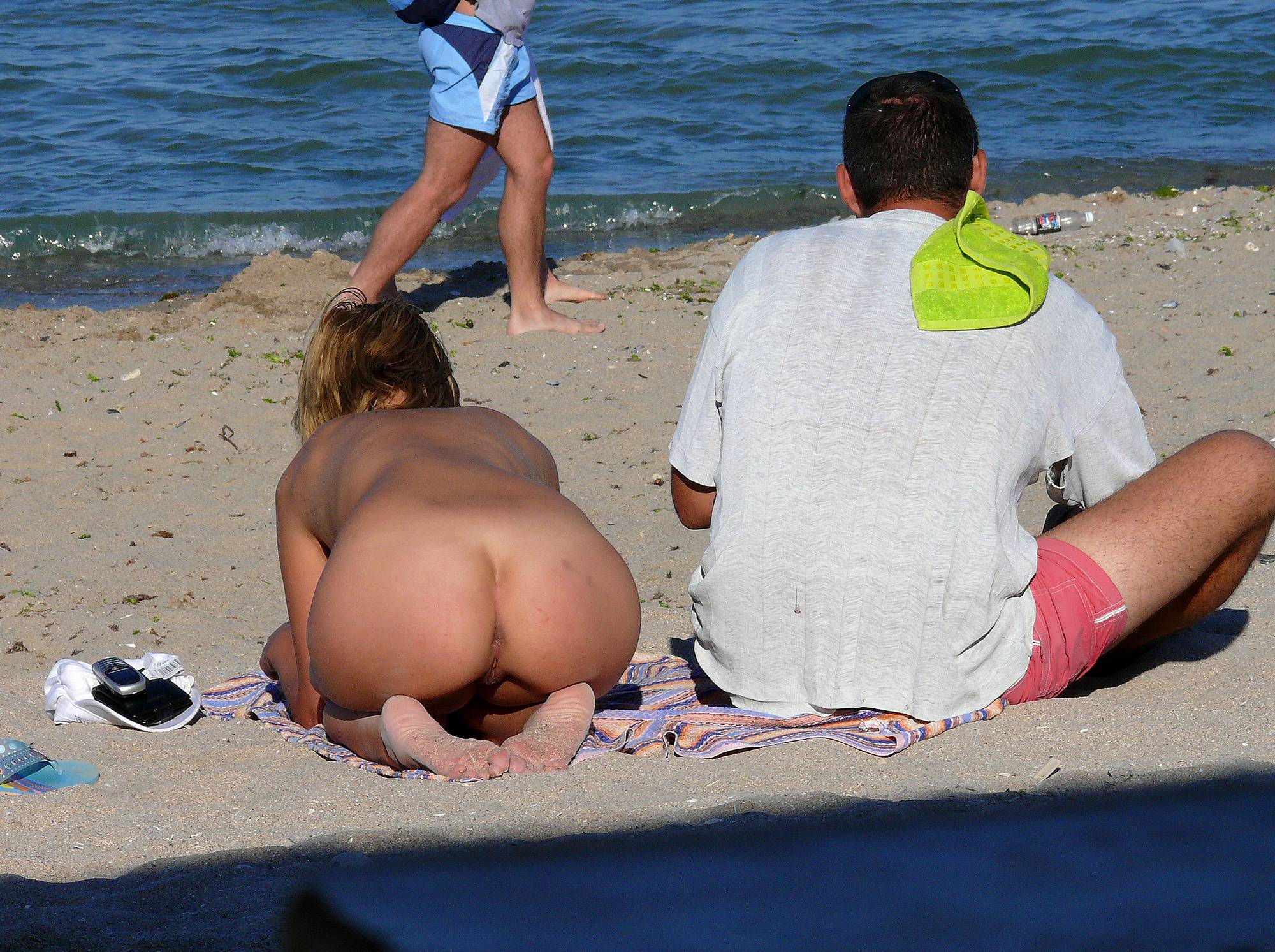 Nude beach voyeur pic