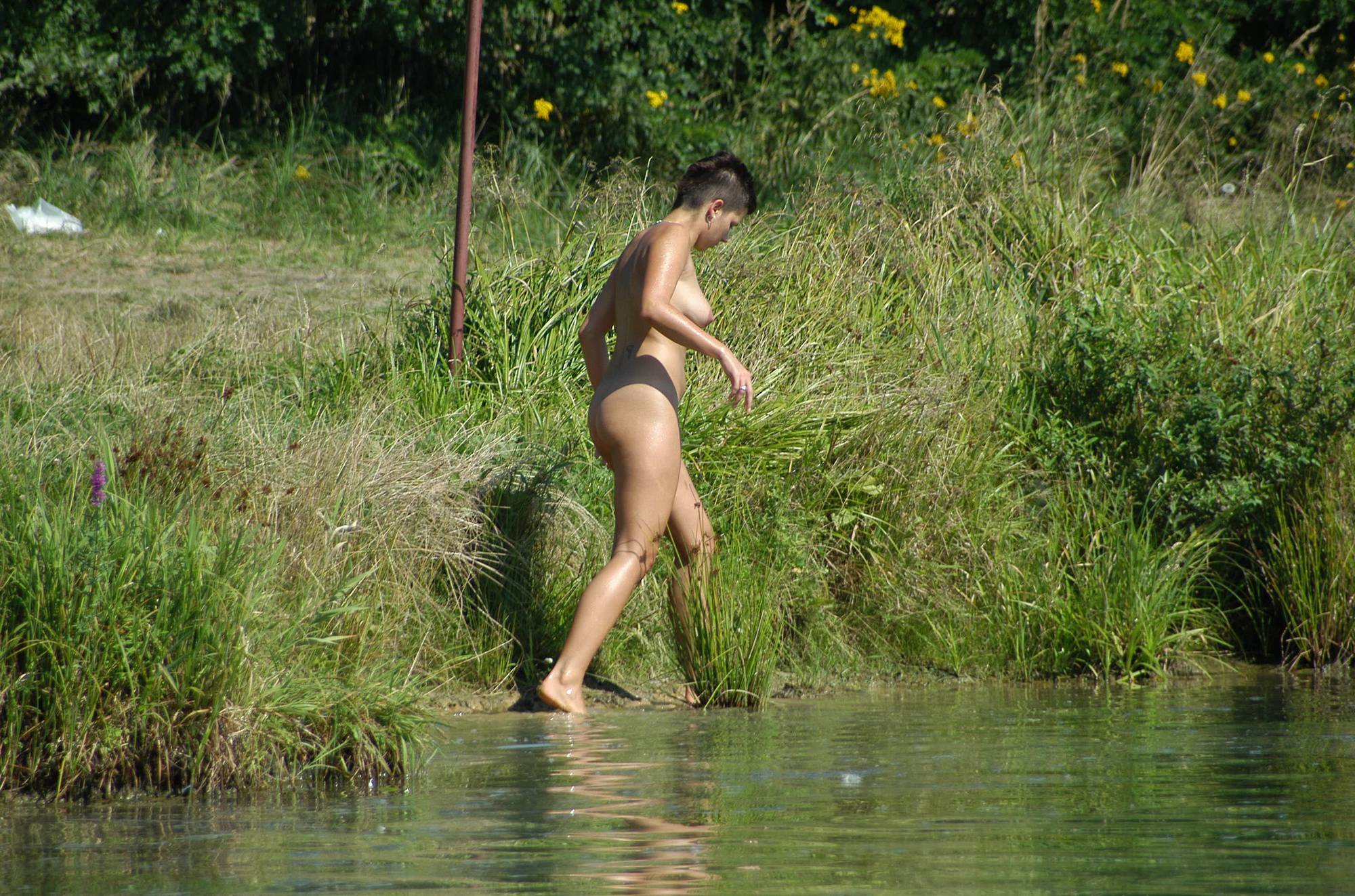 Pure Nudism Pics Elvia's Skinny-Dipping - 1